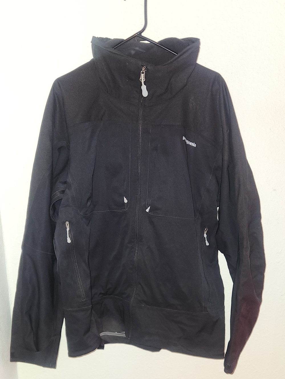 Patagonia Black Men’s Lightweight Shirt Jacket